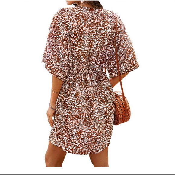 Women’s Floral Printed Boho Dress — New without tags - Picture 2 of 4